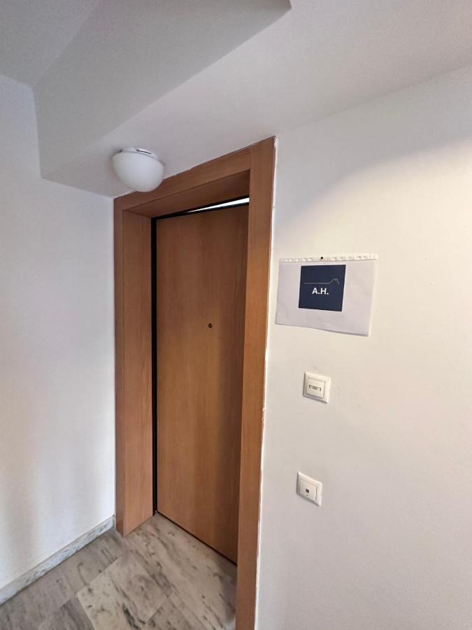Ah Your Property In Athen Exterior foto